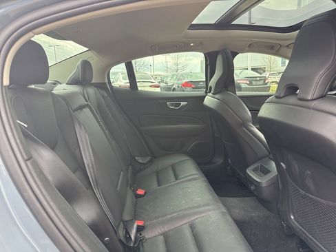 Used 2024 Volvo S60 B5 Plus image 12