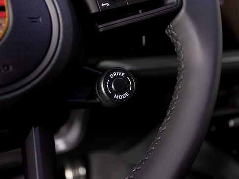 New 2026 Porsche Cayenne S image 21