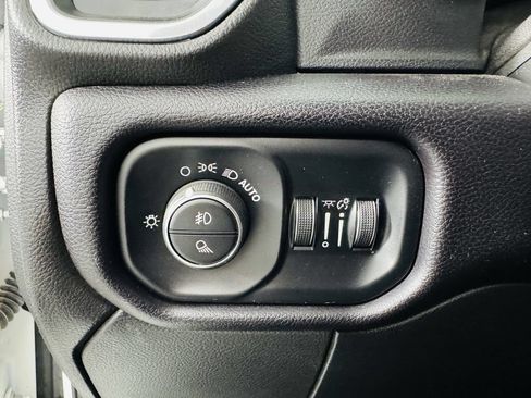 Used 2023 RAM 2500 Laramie AWD/4WD image 10