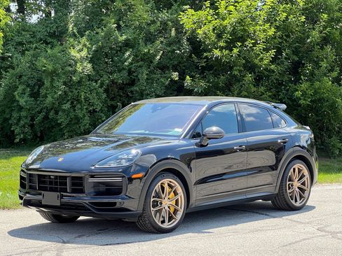 Used 2022 Porsche Cayenne Turbo GT AWD/4WD image 1