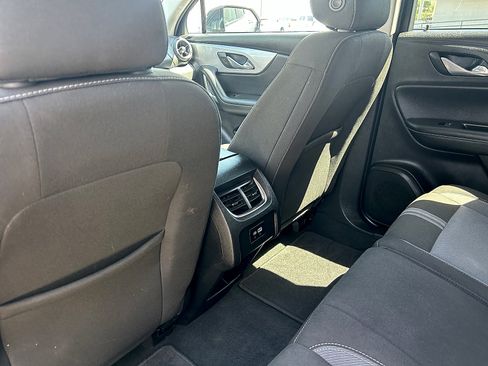 Used 2023 Chevrolet Blazer LT w/ Midnight/Sport Edition FWD image 21