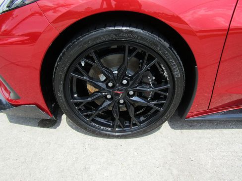 Used 2024 Chevrolet Corvette Stingray Premium Conv w/ Z51 Performance Package RWD image 25
