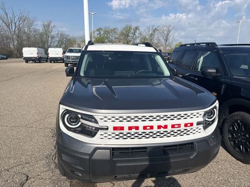 New 2025 Ford Bronco Sport Heritage w/ Convenience Package AWD/4WD image 4