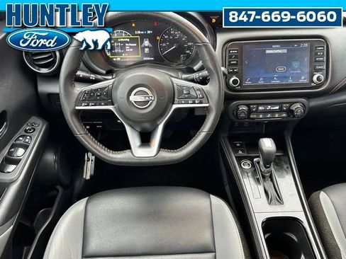 Used 2022 Nissan Kicks SR w/ Premium Package image 13