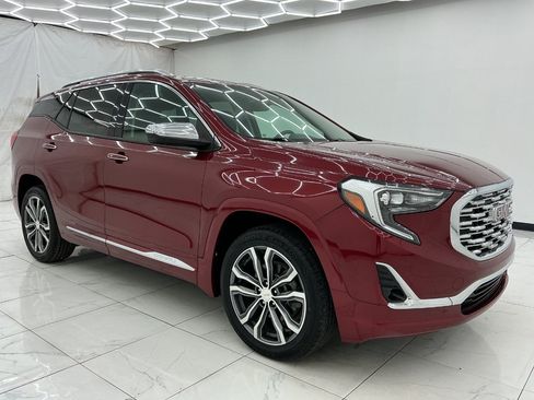 Used 2018 GMC Terrain Denali w/ Advanced Safety Package FWD image 7