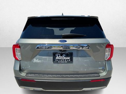 Used 2020 Ford Explorer XLT w/ Equipment Group 202A AWD/4WD image 6
