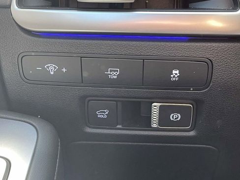 Used 2024 Hyundai Palisade Limited image 21