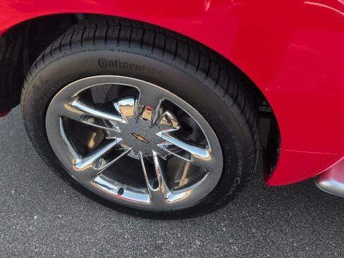 Used 2004 Chevrolet SSR w/ Preferred Equipment Group image 13