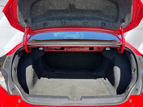 Used 2019 Honda Civic Touring image 20