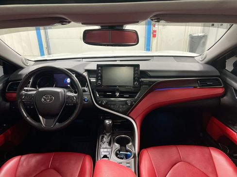 Used 2022 Toyota Camry XSE w/ Navigation Package FWD image 10