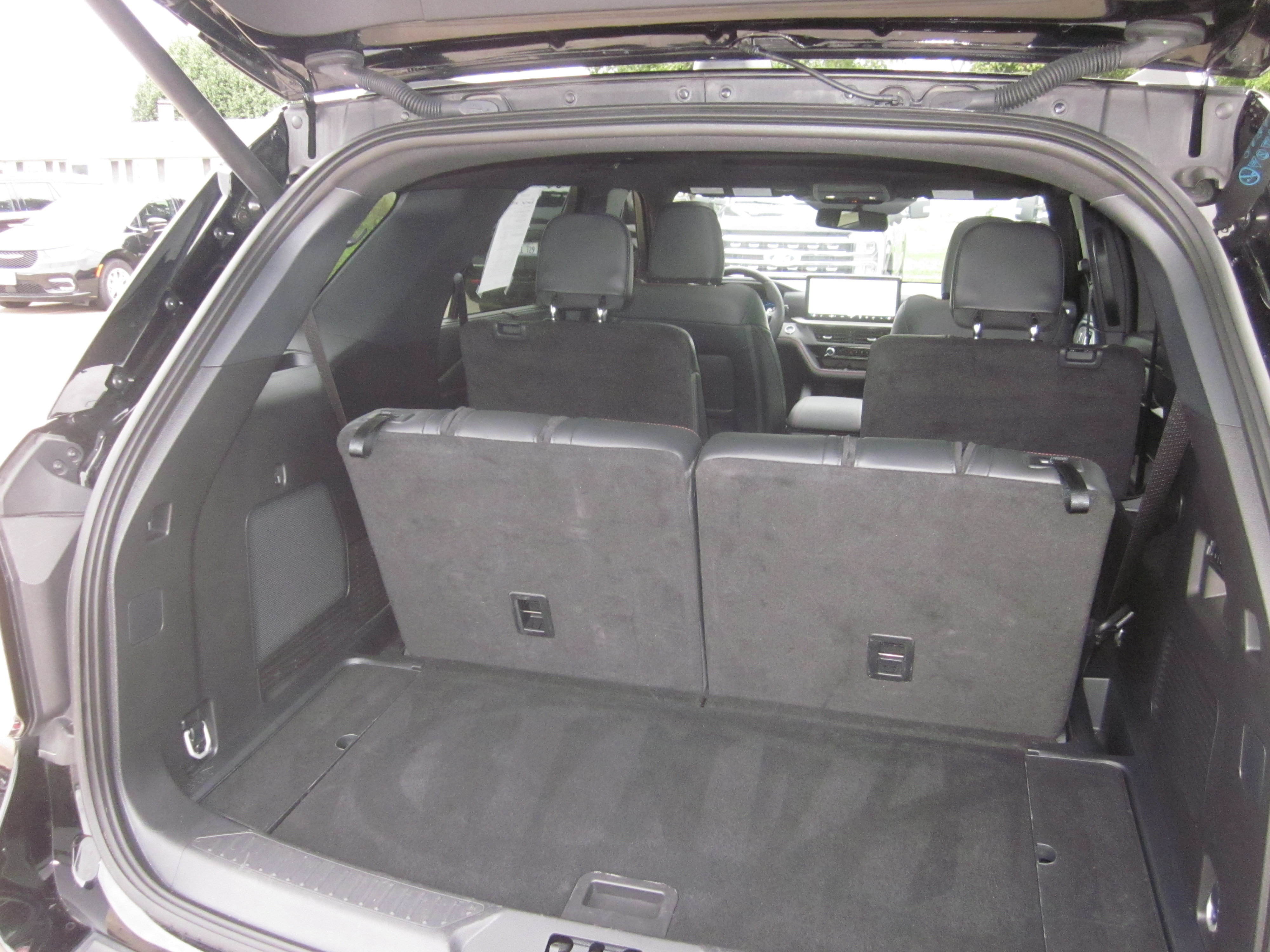 Used 2025 Ford Explorer ST AWD/4WD image 10