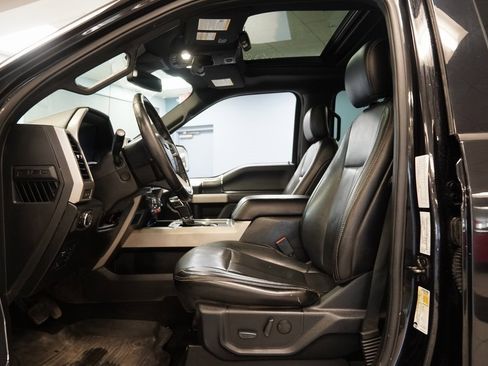 Used 2020 Ford F150 Lariat w/ Equipment Group 502A Luxury image 4