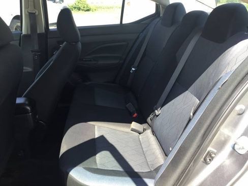 Used 2023 Nissan Versa SV FWD image 11