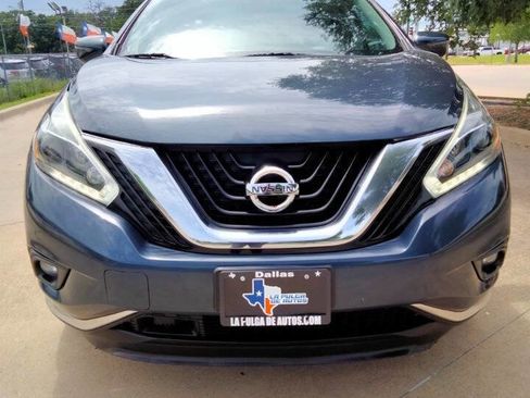 Used 2018 Nissan Murano SV FWD image 2