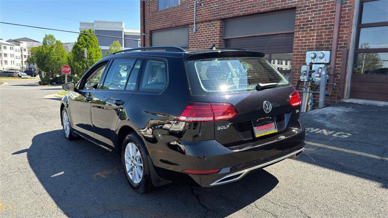 Used 2018 Volkswagen Golf SportWagen FWD image 9