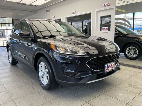 Used 2020 Ford Escape SE AWD/4WD image 1
