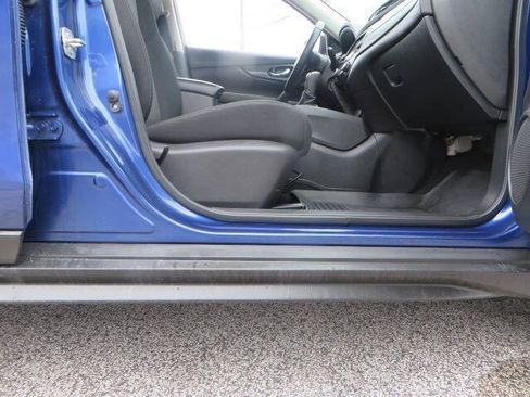 Used 2020 Nissan Rogue SV AWD/4WD image 29
