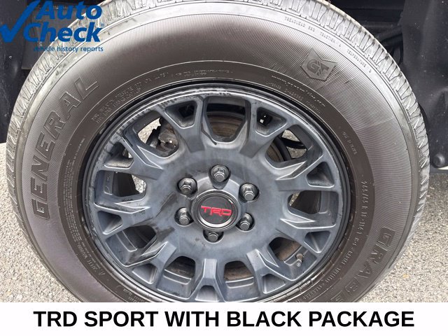 Used 2024 Toyota Tacoma TRD Sport w/ TRD Sport Upgrade Package AWD/4WD image 9