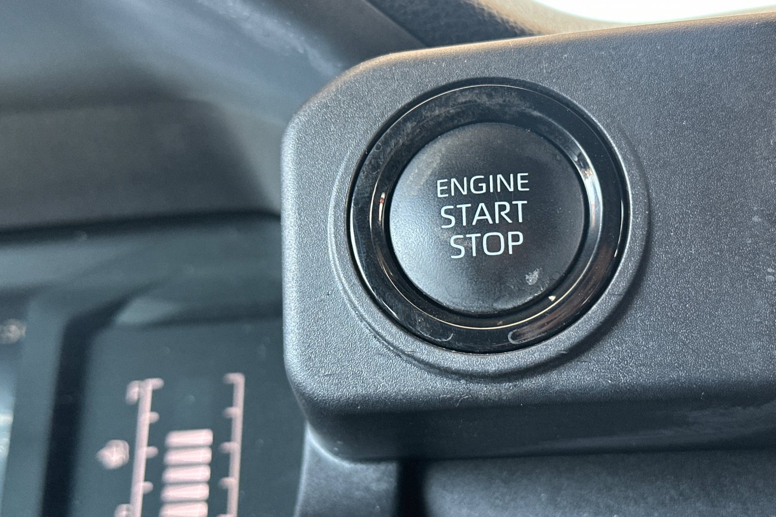 Used 2025 Toyota Tacoma SR5 AWD/4WD image 27