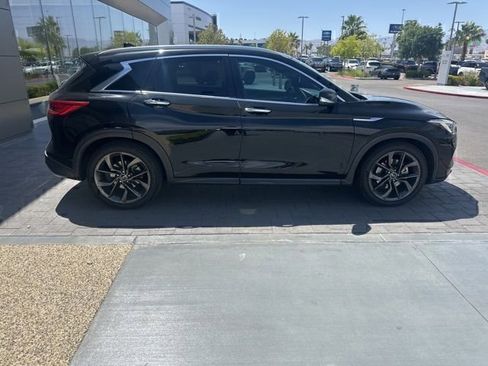 Used 2019 INFINITI QX50 Essential w/ Sensory Package AWD/4WD image 4