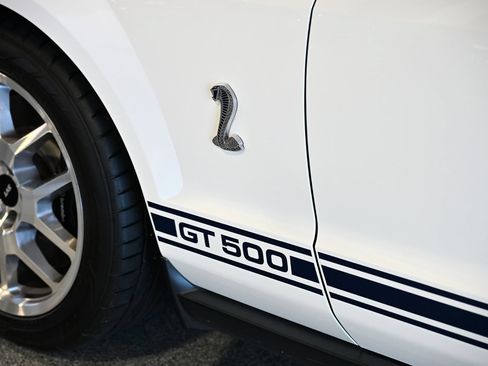 Used 2008 Ford Mustang Shelby GT500 RWD image 10
