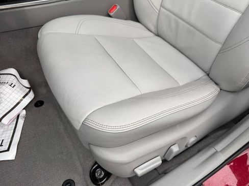 Used 2016 Toyota Camry XLE w/ Moonroof Package FWD image 17