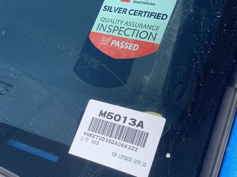 Used 2016 Toyota Yaris LE image 32