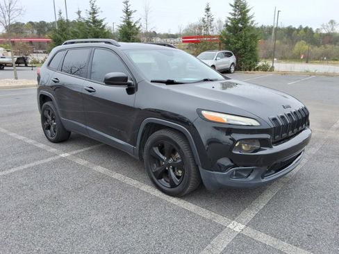 Used 2016 Jeep Cherokee Latitude w/ Comfort/Convenience Group image 3