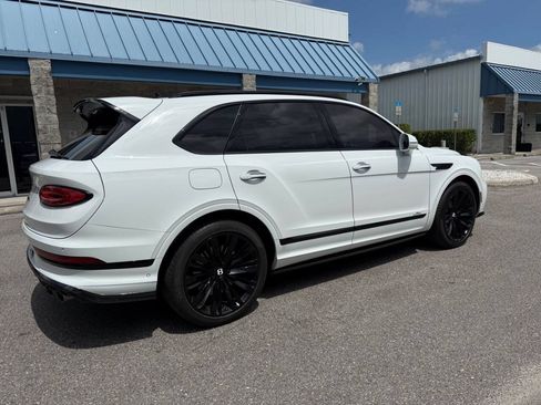 Used 2021 Bentley Bentayga Speed AWD/4WD image 9