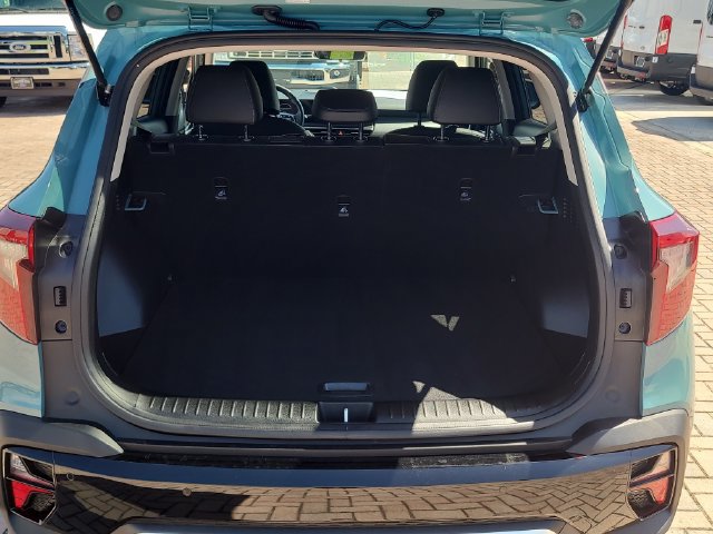 Used 2025 Kia Seltos EX w/ EX Sunroof Package FWD image 10