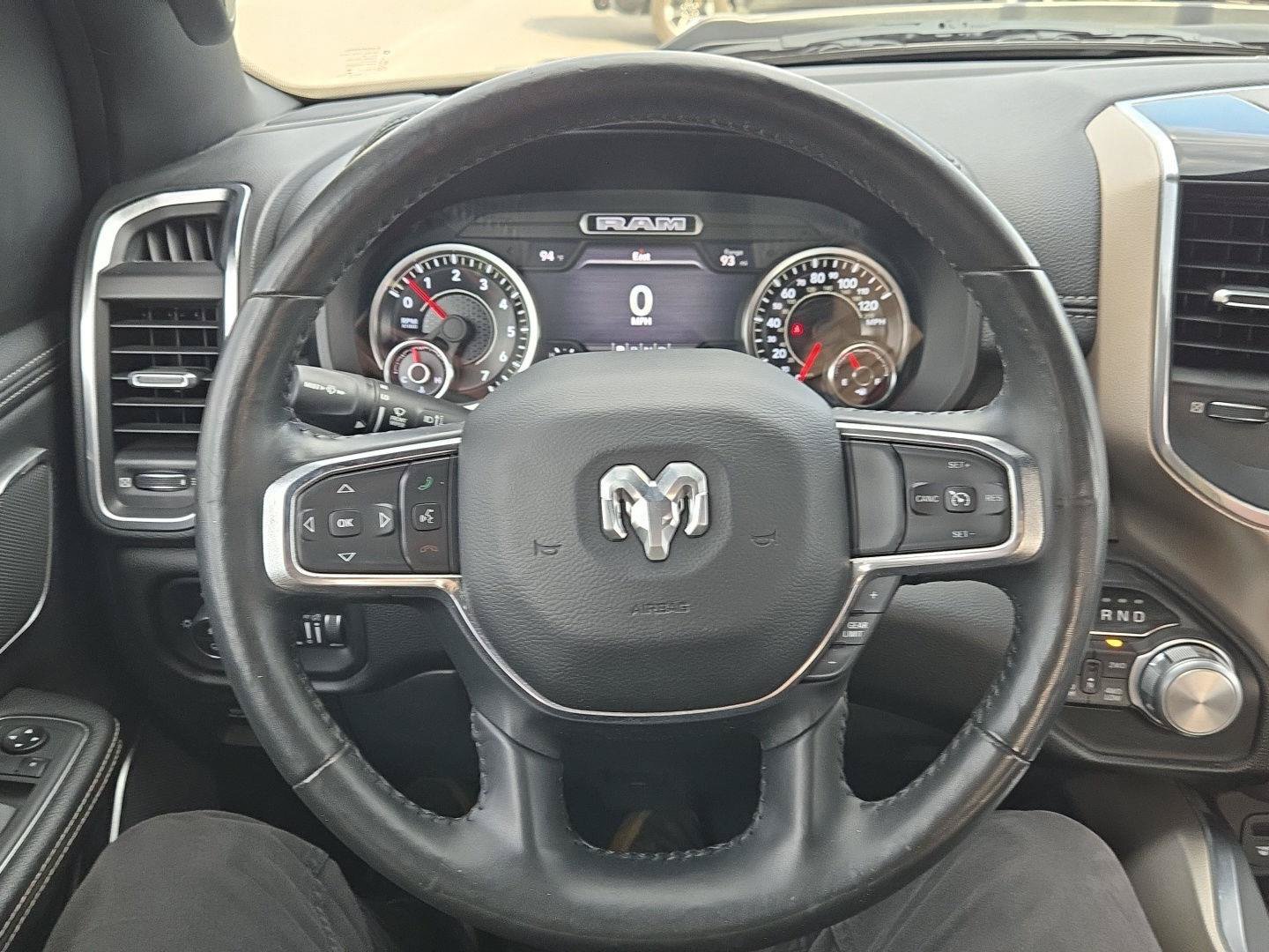 Used 2019 RAM 1500 Laramie AWD/4WD image 18