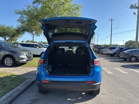 Used 2025 Jeep Compass Limited AWD/4WD image 18