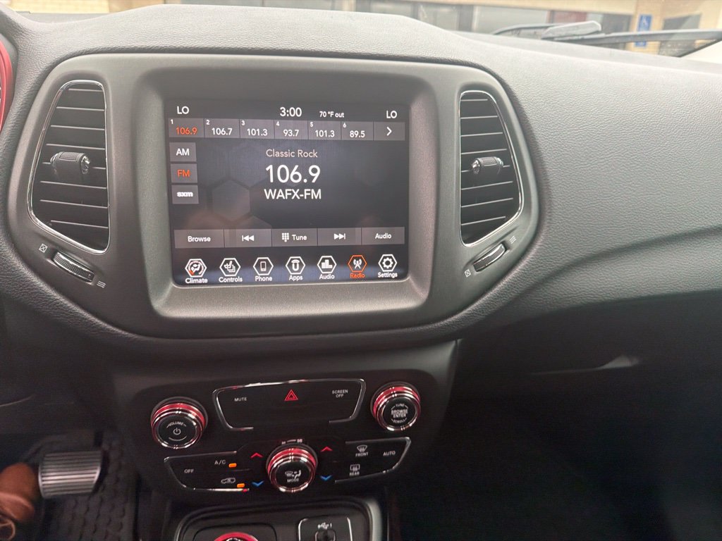 Used 2020 Jeep Compass Trailhawk w/ Cold Weather Group AWD/4WD image 23