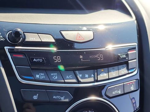 Used 2024 Acura RDX SH-AWD image 16