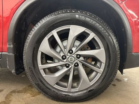 Used 2016 Nissan Rogue AWD image 36