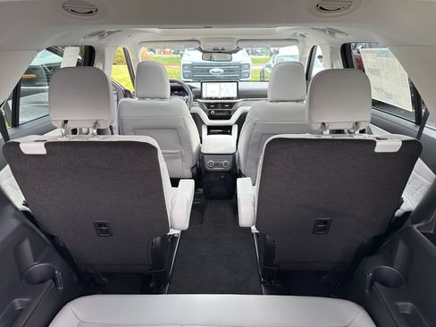 New 2026 Ford Explorer Platinum w/ LUX Leather Package image 27