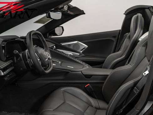 Used 2024 Chevrolet Corvette Stingray w/ Z51 Performance Package image 33