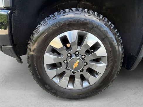 Used 2024 Chevrolet Silverado 2500 Custom w/ Custom Convenience Package AWD/4WD image 29