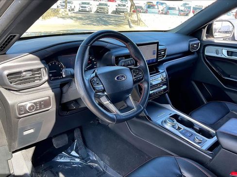 Certified 2023 Ford Explorer ST-Line image 16