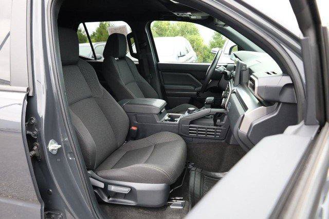 Used 2025 Toyota 4Runner SR5 AWD/4WD image 25