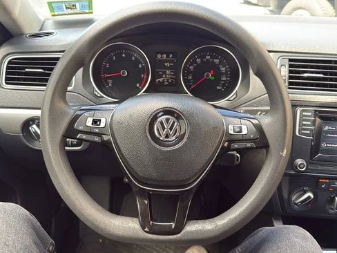 Used 2018 Volkswagen Jetta S w/ Cold Weather Package image 10