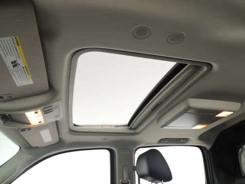 Used 2012 Cadillac Escalade EXT Premium image 5