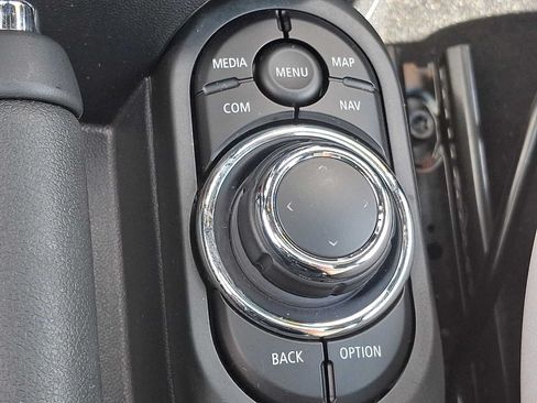 Used 2024 MINI Cooper S FWD image 23