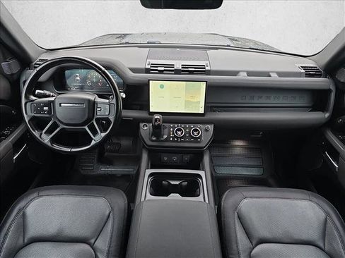 Used 2022 Land Rover Defender 110 X-Dynamic SE image 9