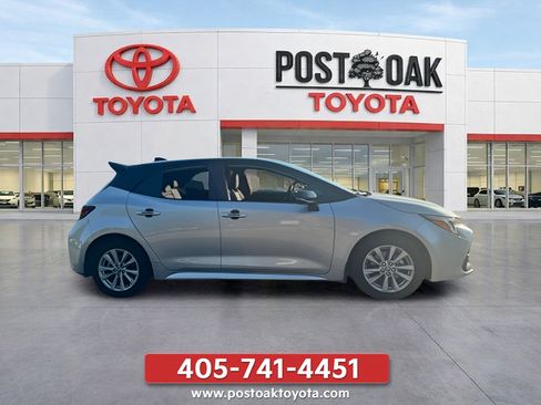 Used 2026 Toyota Corolla SE FWD image 7