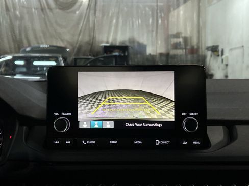 Used 2025 Honda Accord LX image 19