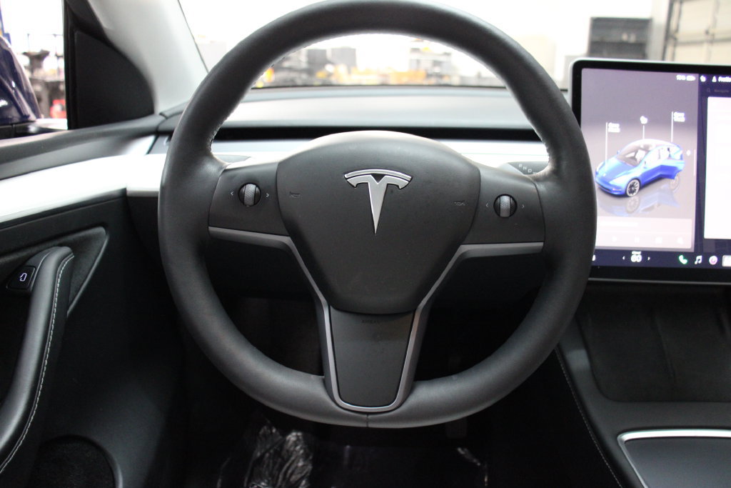 Used 2023 Tesla Model Y Long Range AWD/4WD image 16