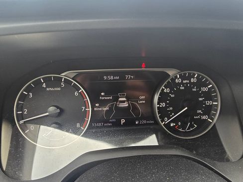 Used 2023 Nissan Rogue SV AWD/4WD image 14