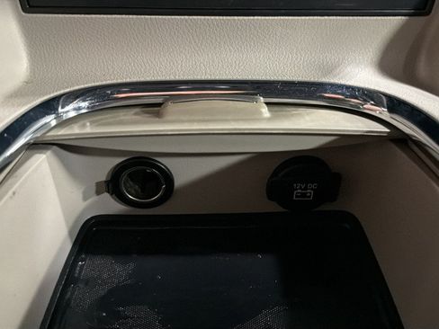 Used 2017 Dodge Grand Caravan SXT FWD image 30