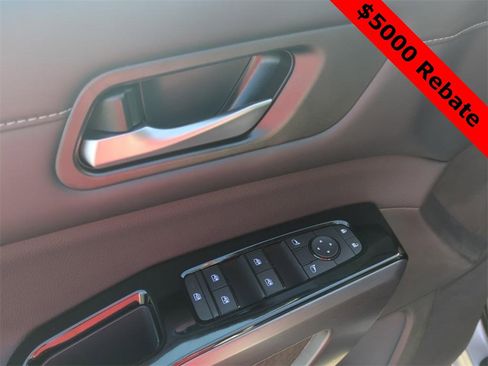 New 2025 Nissan Pathfinder SL w/ Cargo Package image 10